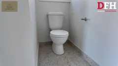 Toilet in the OOA ensuite